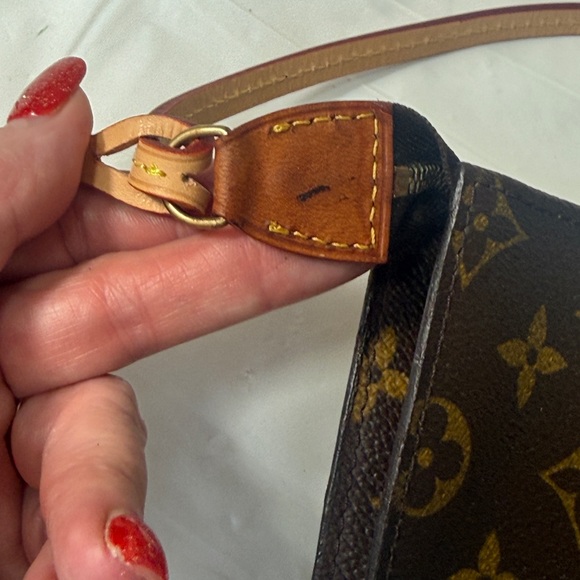 Louis Vuitton LV Bucket  Pouch brown Monogram crossbody - Picture 12 of 17